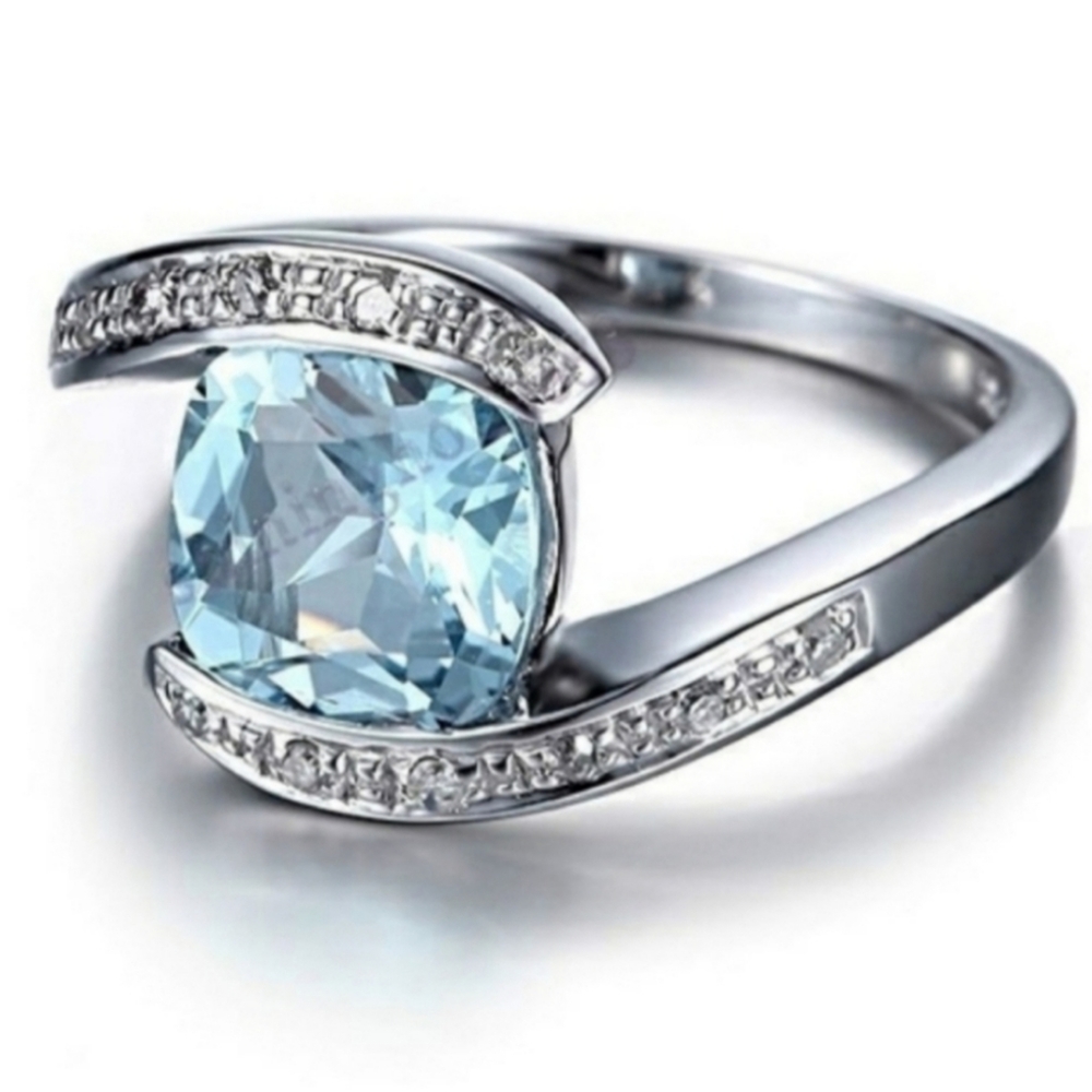 925 sterling silver sky blue Topaz ring size 7